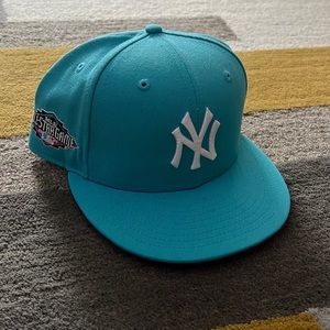 Yankee fitted 2011 all star game patch size 7 1/4